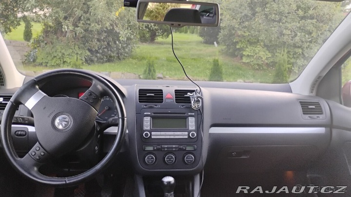 Volkswagen Golf 1,6 benzín United výbav 2008