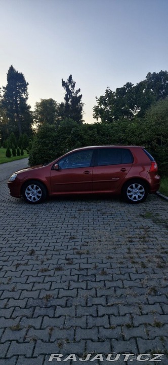 Volkswagen Golf 1,6 benzín United výbav 2008