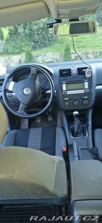 Volkswagen Golf 1,6 benzín United výbav 2008