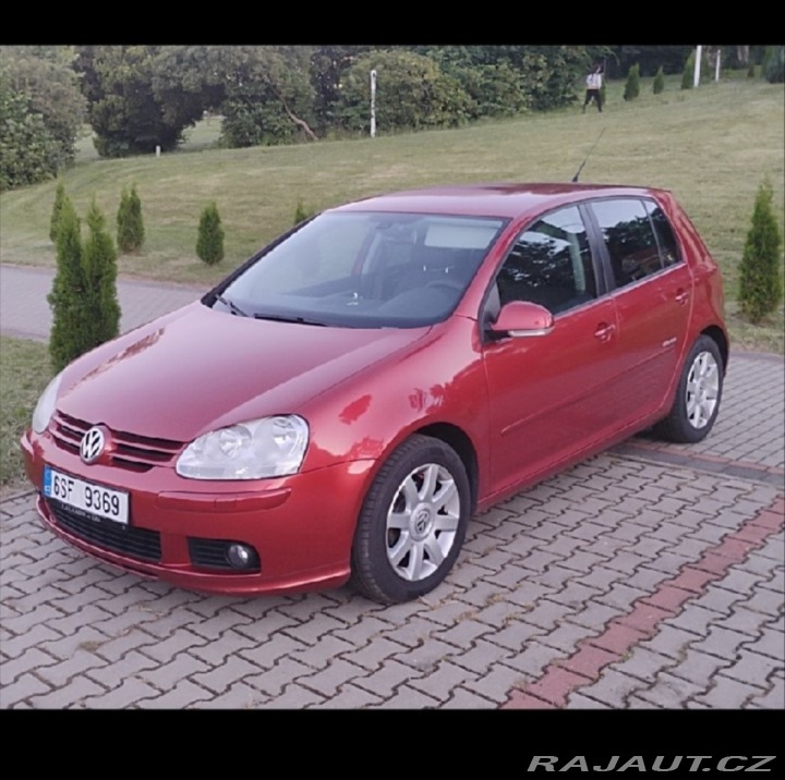 Volkswagen Golf 1,6 benzín United výbav 2008