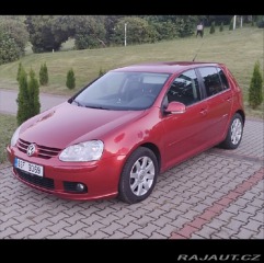 Volkswagen Golf 1,6   benzín United výbav 2008