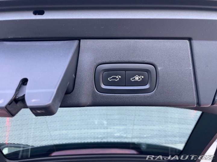 Volvo V90 2,0 145kw - automat 93 2028