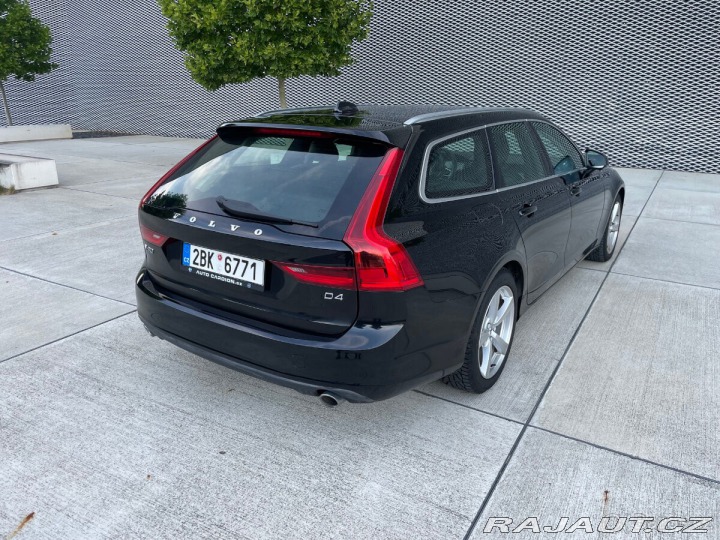 Volvo V90 2,0 145kw - automat 93 2028