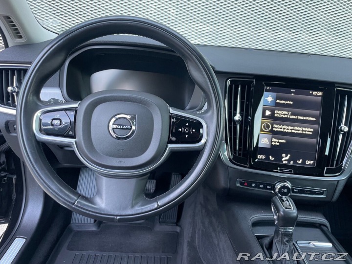 Volvo V90 2,0 145kw - automat 93 2028