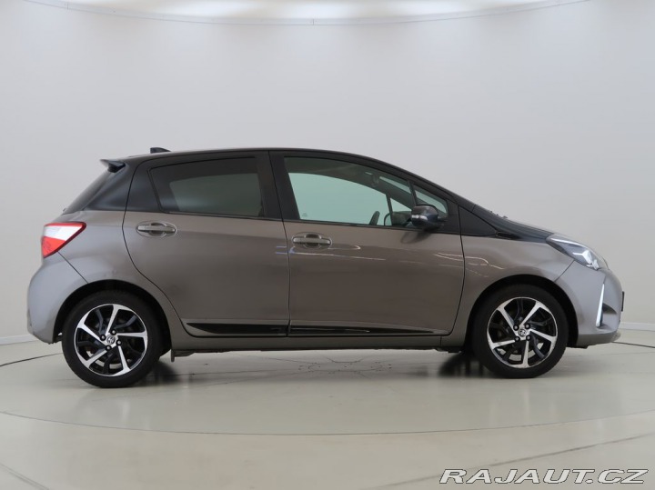 Toyota Yaris 1.5Hybrid,54KW,Selection, 2020