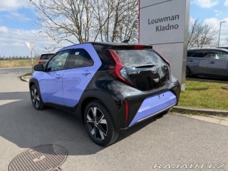 Toyota Aygo 1.5HEV Style 1800