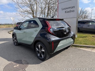 Toyota Aygo 1.5HEV Style 1800
