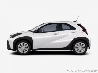 Toyota Aygo 1.5HEV Active 1800