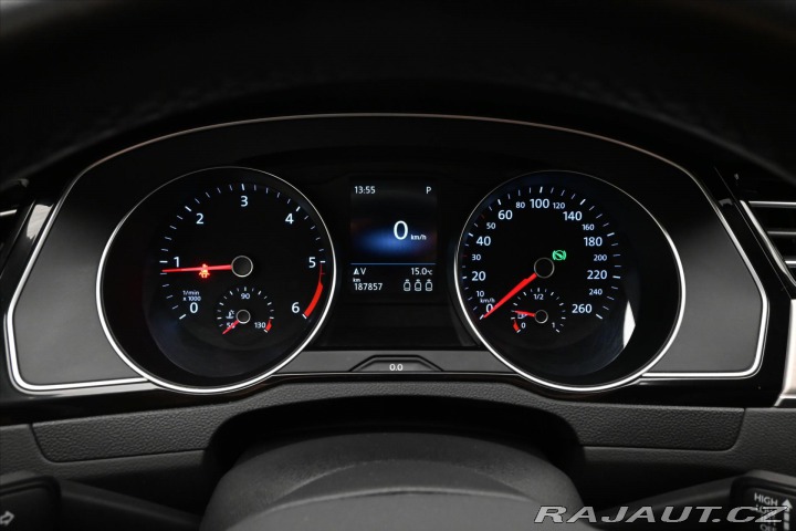 Volkswagen Passat 2,0 TDI 110 kW DSG ELEGAN 2023