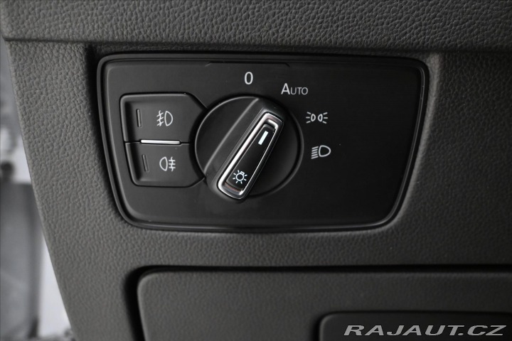 Volkswagen Passat 2,0 TDI 110 kW DSG ELEGAN 2023