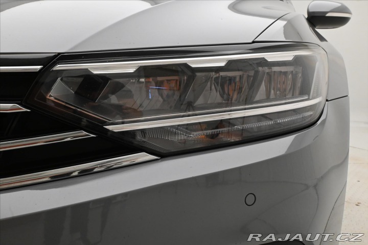 Volkswagen Passat 2,0 TDI 110 kW DSG ELEGAN 2023