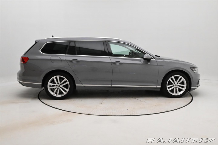Volkswagen Passat 2,0 TDI 110 kW DSG ELEGAN 2023