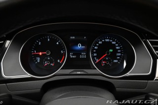 Volkswagen Passat 2,0 TDI 110 kW DSG ELEGAN 2023