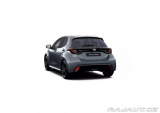 Toyota Yaris 1.5 Hybrid (130 k) Execut 1800