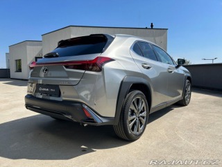Lexus Ostatní modely UX 300h 300h 2.0L HEV F SPORT DES 1800