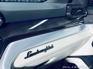 Lamborghini Urus S 23 MASAŽ HUD CARBON ZÁR 2024