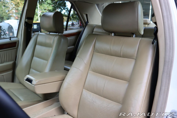 Mercedes-Benz 124 W124 320 E Sedan (1993) 1993