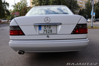 Mercedes-Benz 124 W124 320 E Sedan (1993) 1993