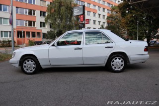 Mercedes-Benz 124 W124 320 E Sedan (1993) 1993