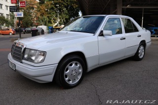 Mercedes-Benz 124 W124 320 E Sedan (1993) 1993