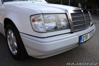 Mercedes-Benz 124 W124 320 E Sedan (1993) 1993