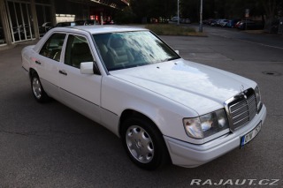 Mercedes-Benz 124 W124 320 E Sedan (1993) 1993