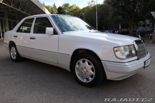 Mercedes-Benz 124 W124 320 E Sedan (1993) 1993