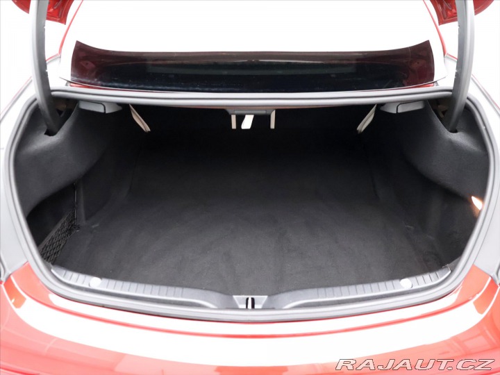 Mercedes-Benz C 2,0 300 190kW 4MATIC CZ D 2020