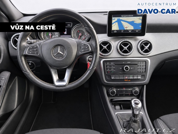 Mercedes-Benz GLA 1,6 180 90 kw Bi-Xenon Na 2016
