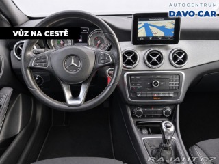 Mercedes-Benz GLA 1,6 180 90 kw Bi-Xenon Na 2016