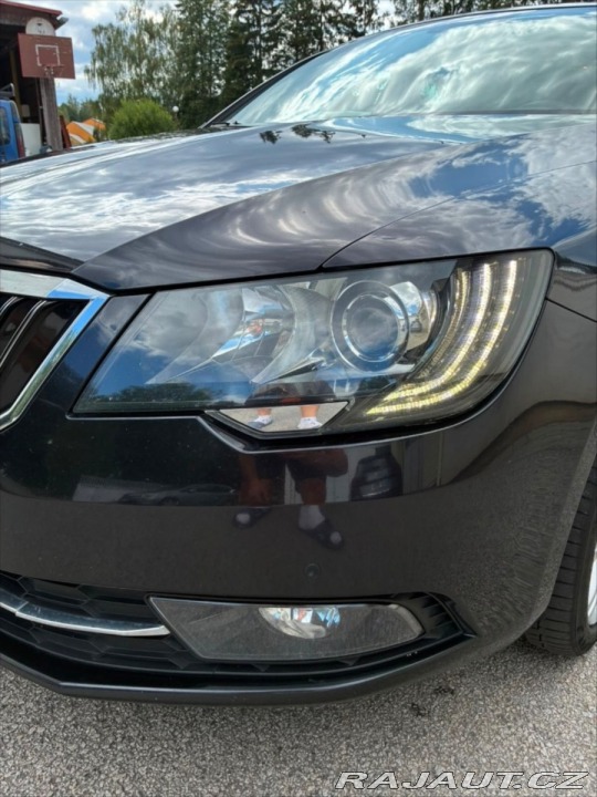 Škoda Superb 2,0   TDI 125 kW 4x4 DSG 2013
