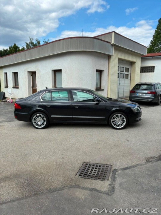 Škoda Superb 2,0   TDI 125 kW 4x4 DSG 2013