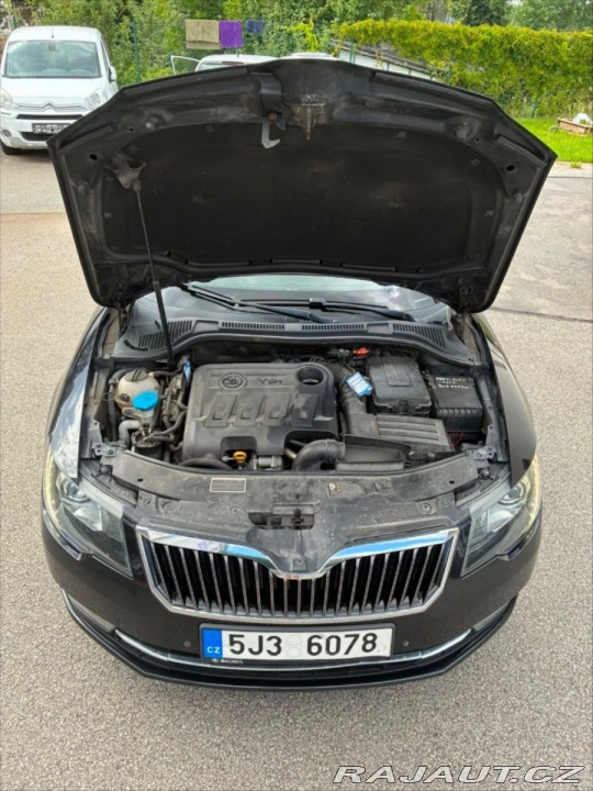 Škoda Superb 2,0   TDI 125 kW 4x4 DSG 2013