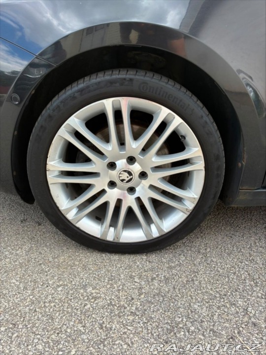 Škoda Superb 2,0   TDI 125 kW 4x4 DSG 2013