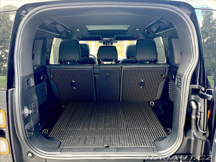 Land Rover Defender 3,0 110 X-Dynamic SE D2 2026