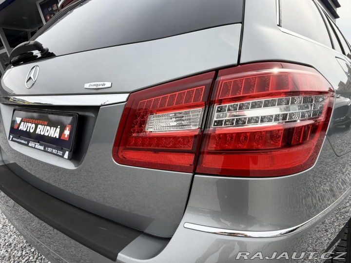 Mercedes-Benz E E 250 CGI Avantgarde Auto 2011
