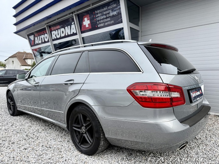Mercedes-Benz E E 250 CGI Avantgarde Auto 2011