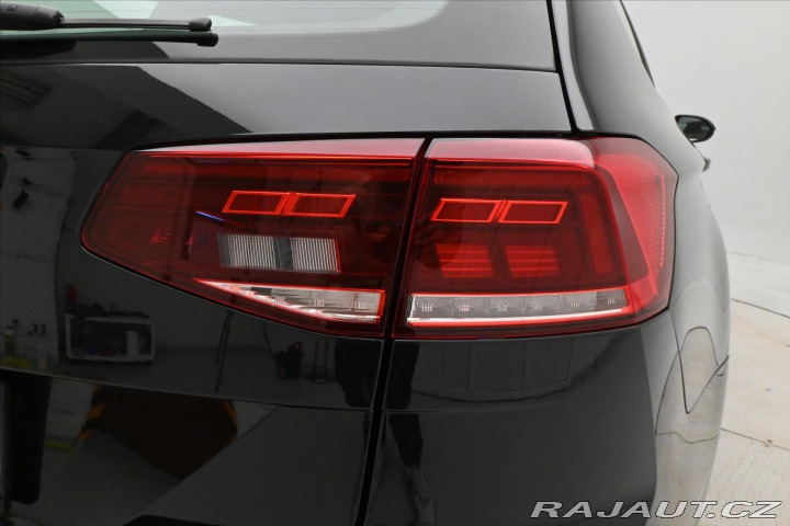 Volkswagen Passat 1,5 TSI 110kW DSG Busines 2020
