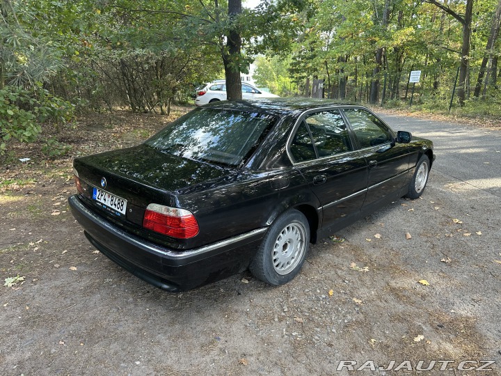 BMW 7 735i V8 manuál 1997