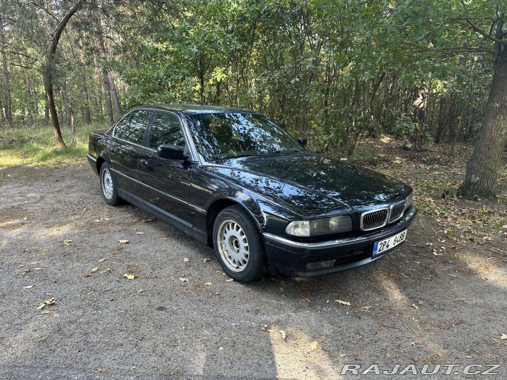 BMW 7 735i V8 manuál 1997