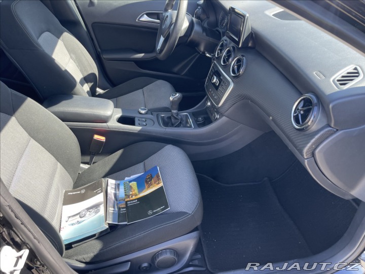 Mercedes-Benz GLA 2,2 CDi 100kw Panorama be 2015