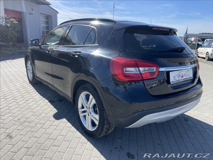 Mercedes-Benz GLA 2,2 CDi 100kw Panorama be 2015