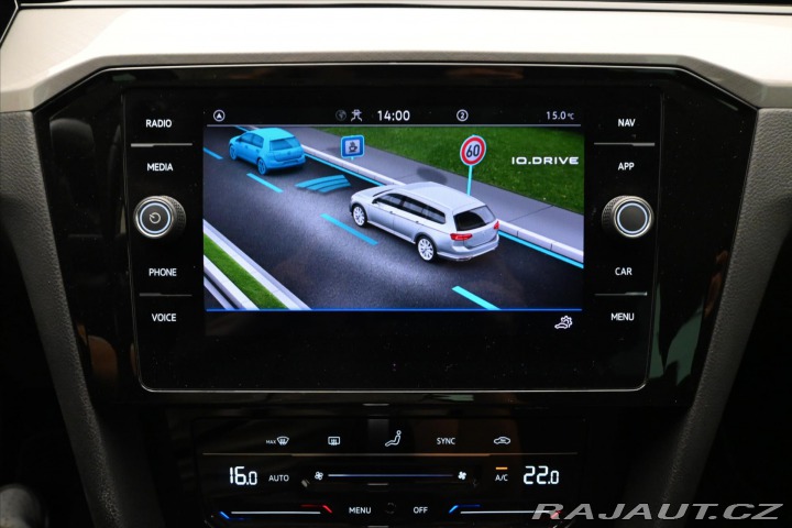 Volkswagen Passat 2,0 TDI 110kW DSG Busines 2023