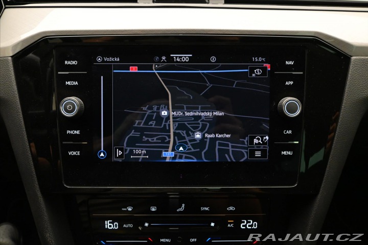 Volkswagen Passat 2,0 TDI 110kW DSG Busines 2023
