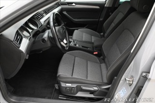 Volkswagen Passat 2,0 TDI 110kW DSG Busines 2023