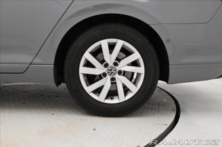 Volkswagen Passat 2,0 TDI 110kW DSG Busines 2023