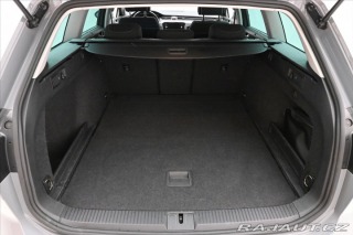 Volkswagen Passat 2,0 TDI 110kW DSG Busines 2023