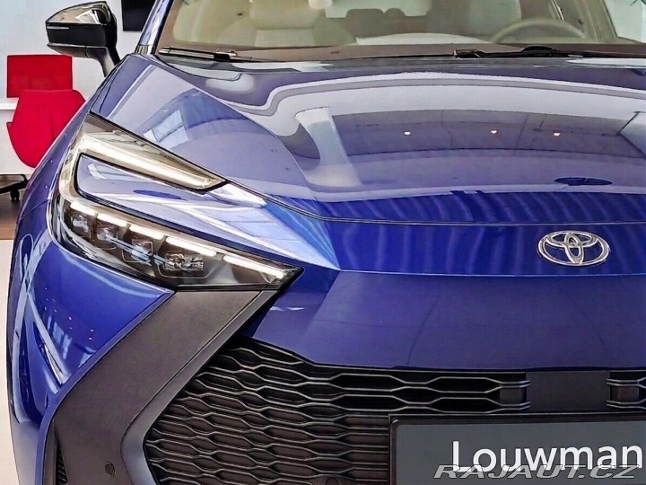 Toyota C-HR Style 1,8 Hybrid + Zimní 1800