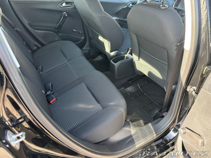 Peugeot 208 1,2Turbo 81kw Style 2015