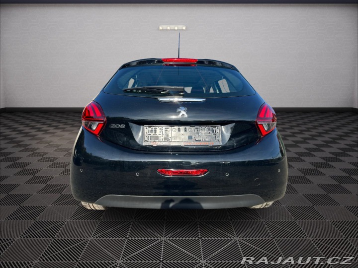 Peugeot 208 1,2Turbo 81kw Style 2015